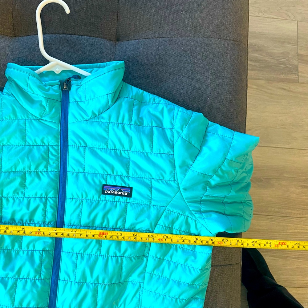 Ultra thin spring Patagonia jacket.